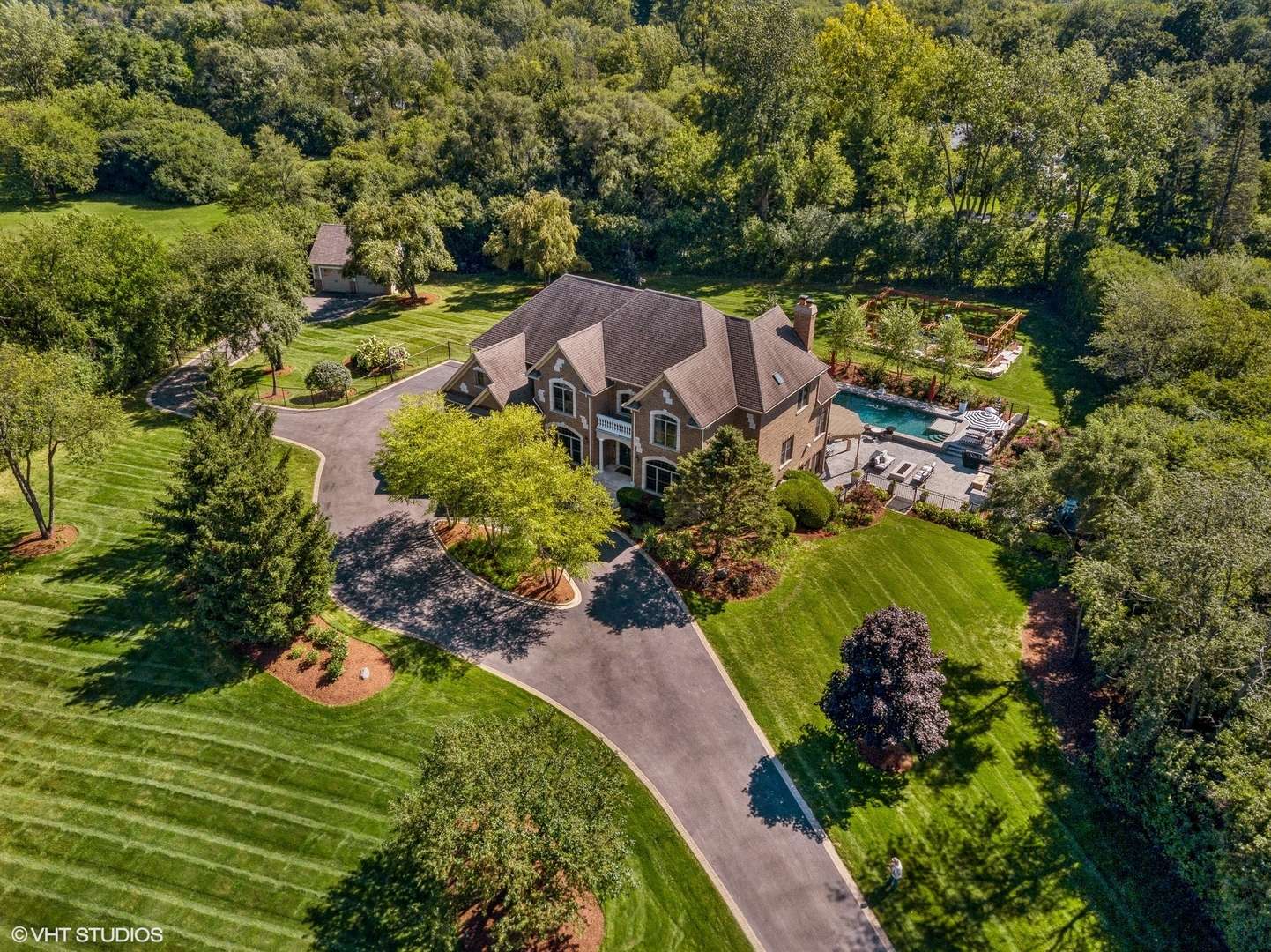 675 Old Barrington RD, North Barrington, IL 60010