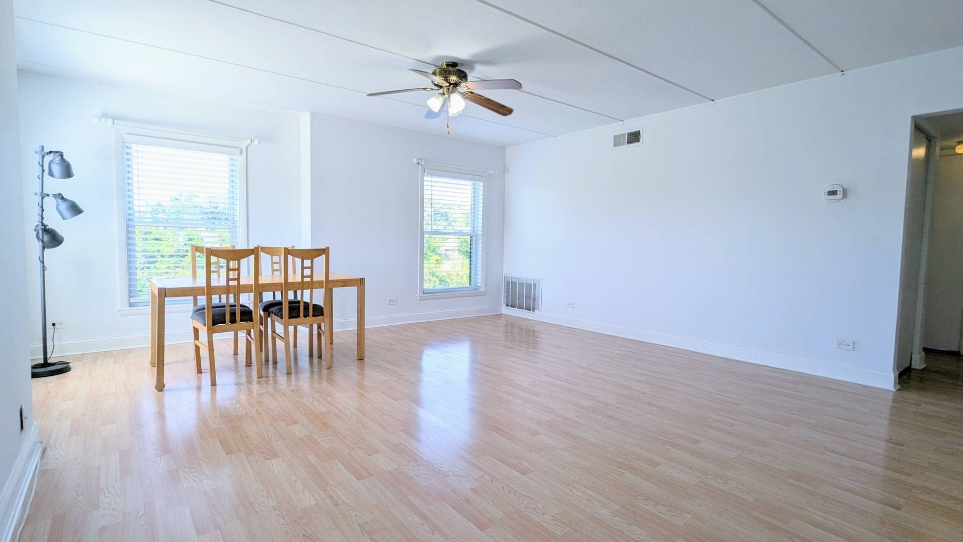 2610 Oakton ST #5W, Park Ridge, IL 60068