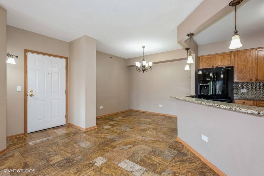 2240 S Grace ST #404, Lombard, IL 60148