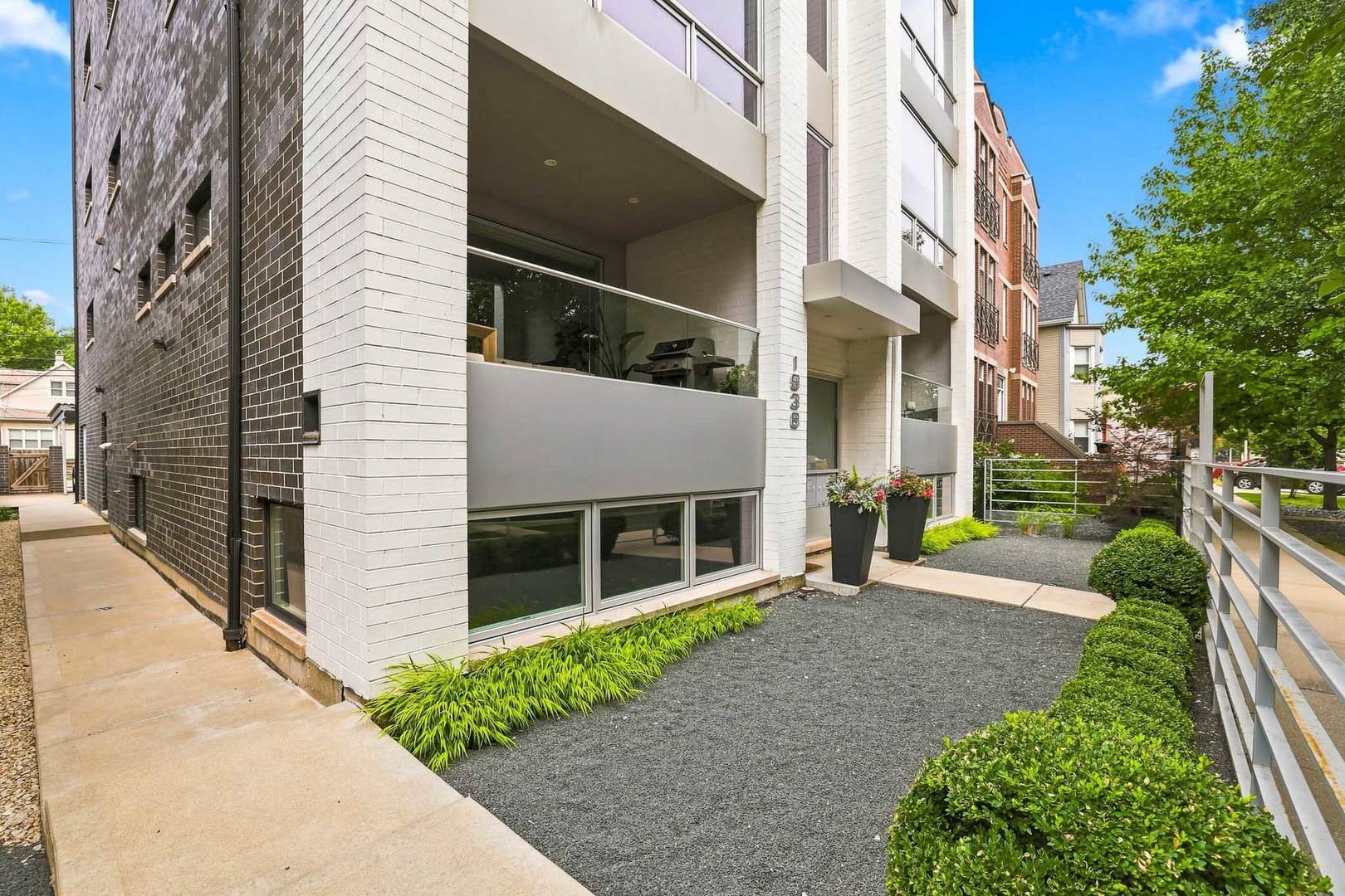 1938 N Francisco AVE #1S, Chicago, IL 60647