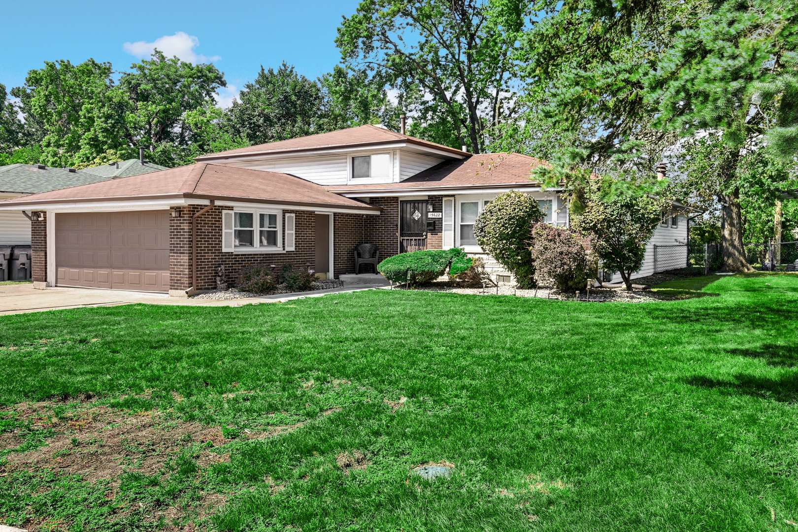 15622 Prince DR, South Holland, IL 60473