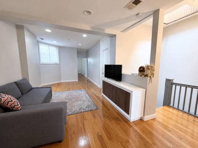 115 S Paulina ST #3, Chicago, IL 60612