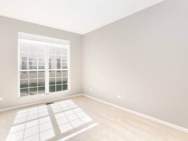 1612 Woodland LN, Bolingbrook, IL 60490