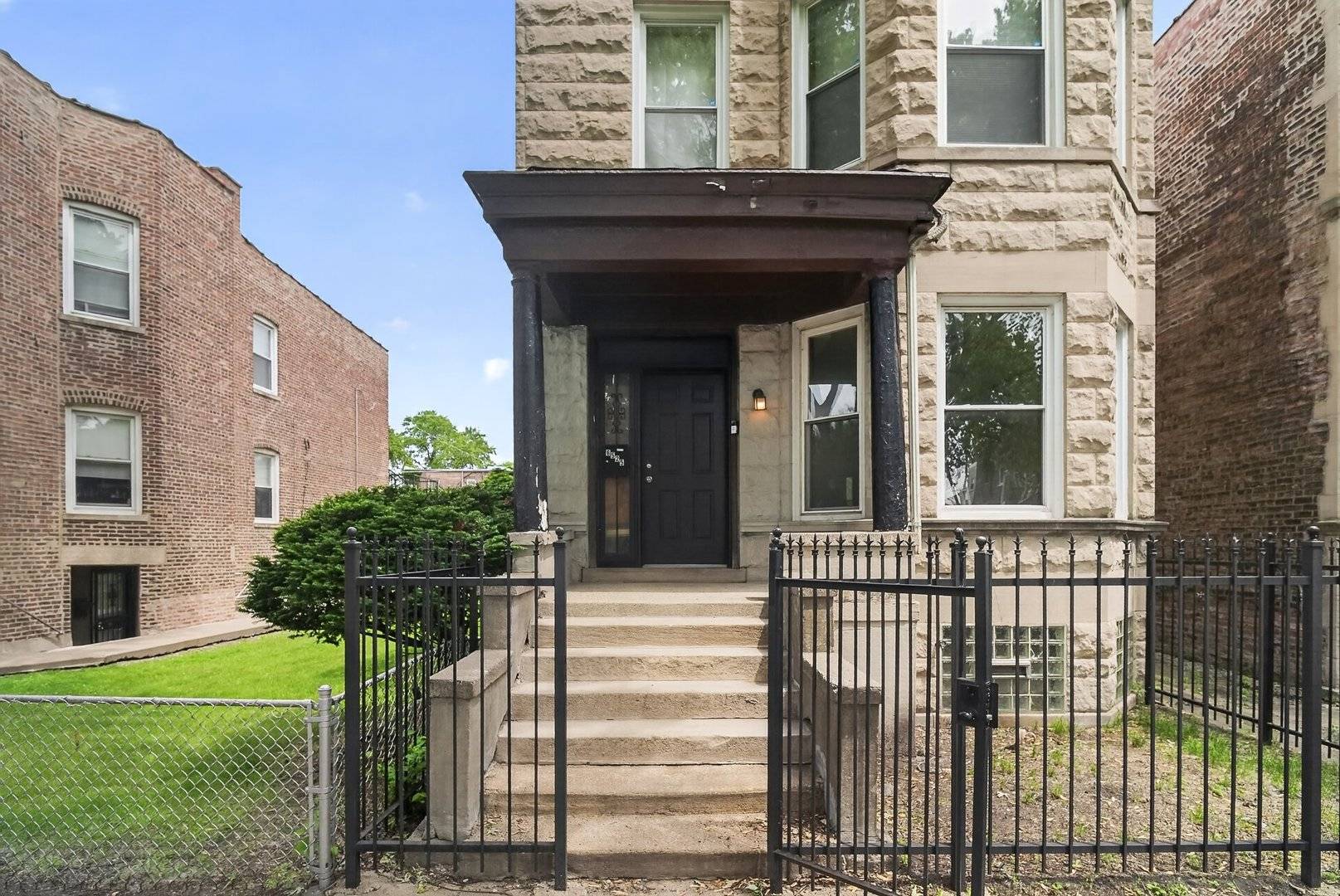 6525 S Vernon AVE, Chicago, IL 60637
