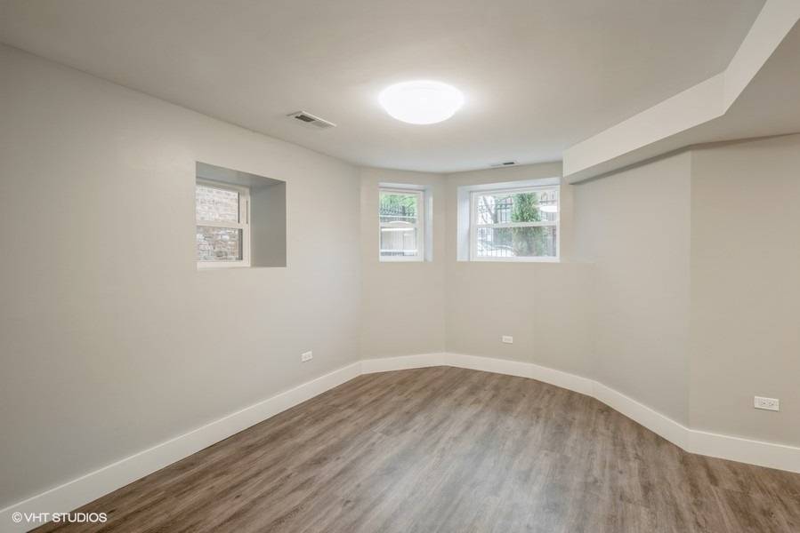 4941 S Champlain AVE #4F, Chicago, IL 60615