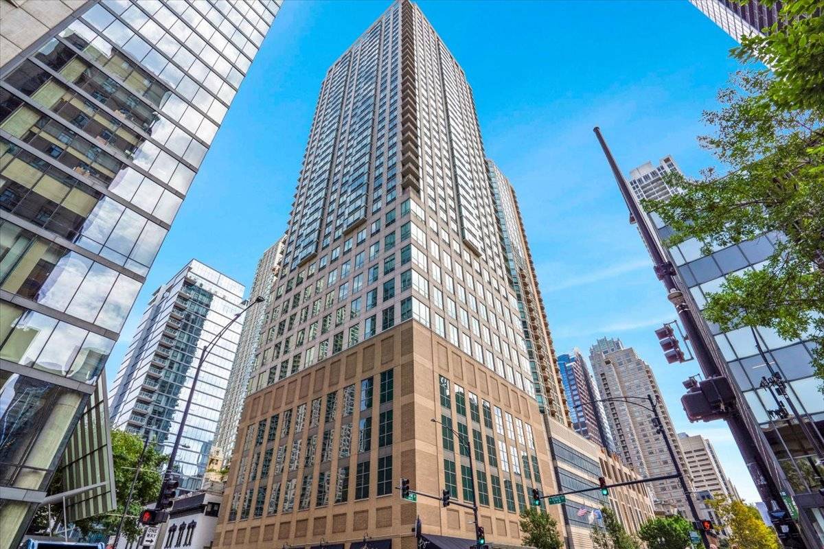 2 E Erie ST #2001, Chicago, IL 60611