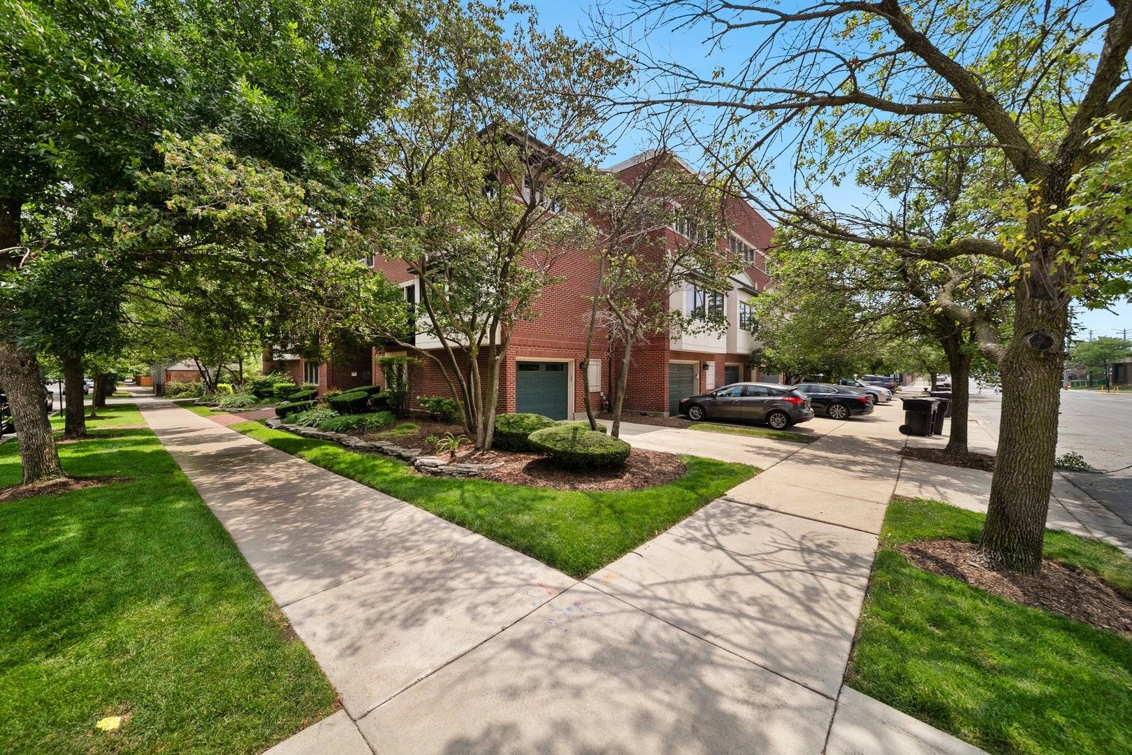 2455 W Ohio ST #8E, Chicago, IL 60612