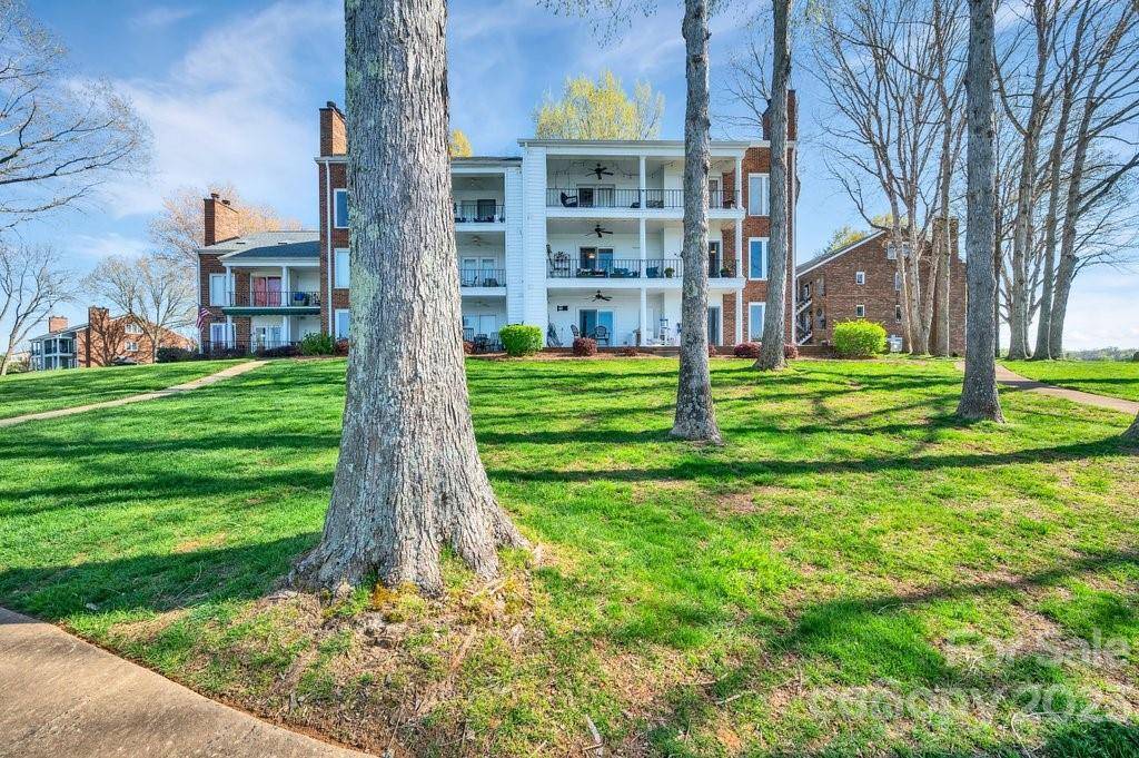 102 Northshore CT #B22, Cherryville, NC 28021