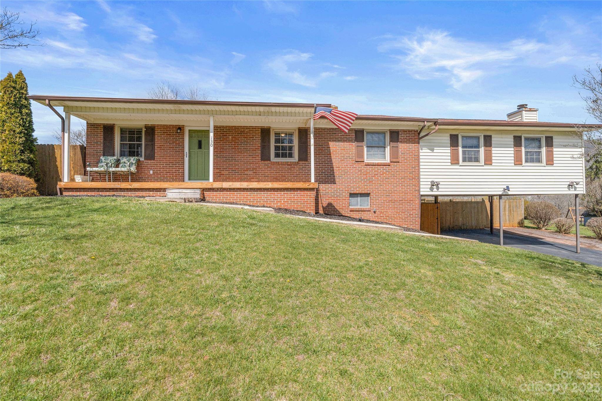 130 Beaverdam Heights DR, Canton, NC 28716