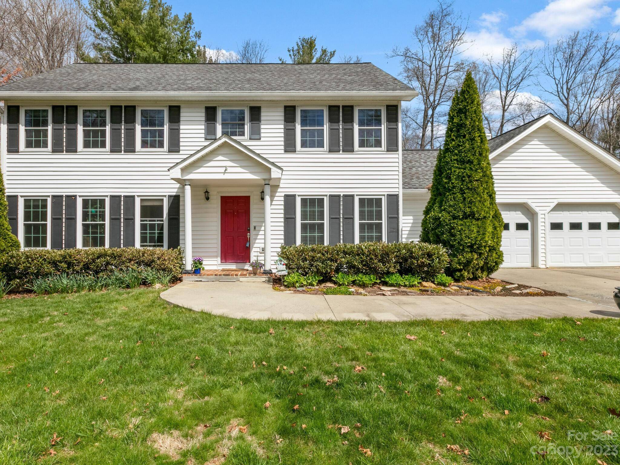 24 Glen Crest DR, Arden, NC 28704