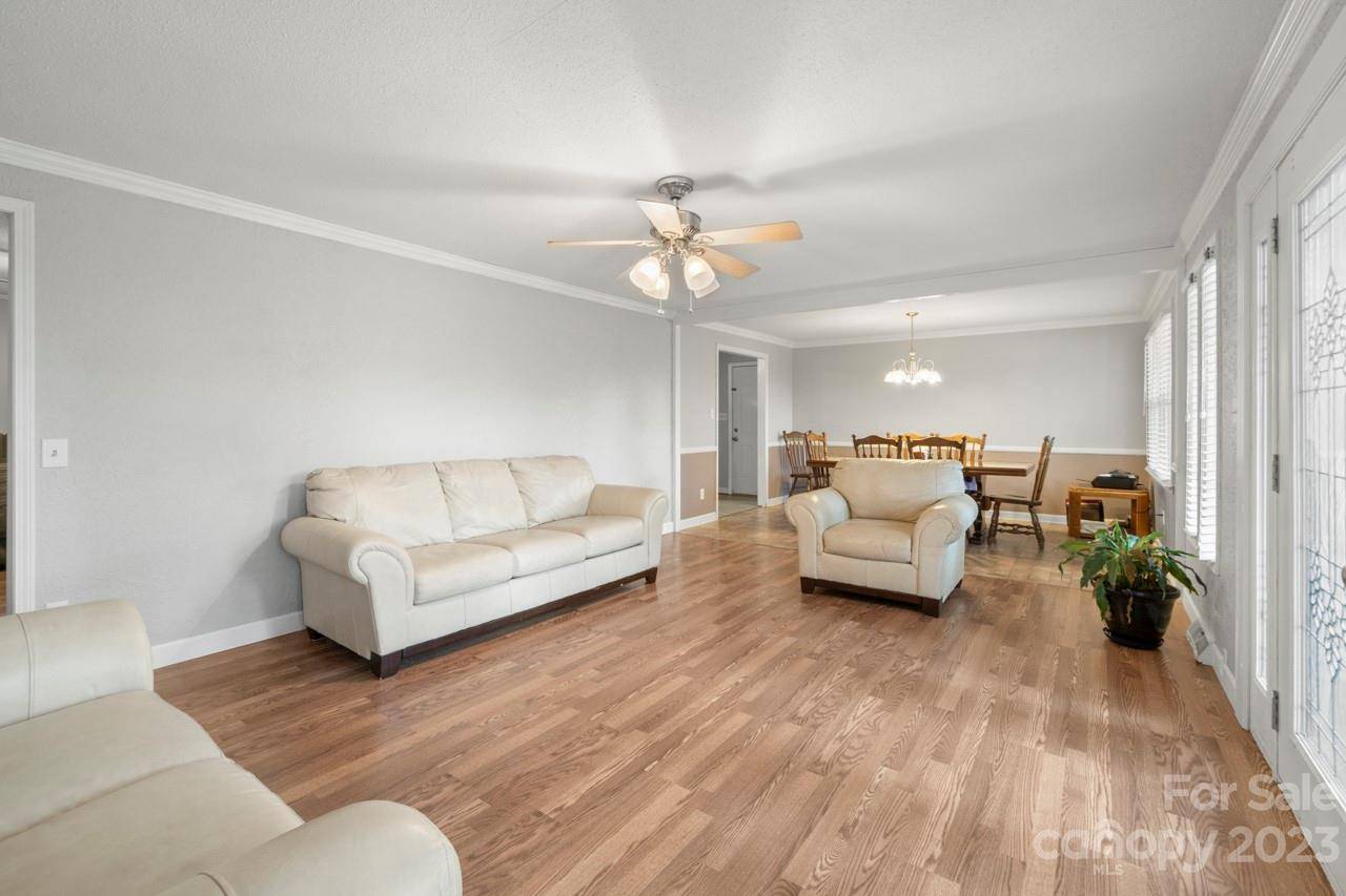 2656 Sandy Ford RD, Newton, NC 28658