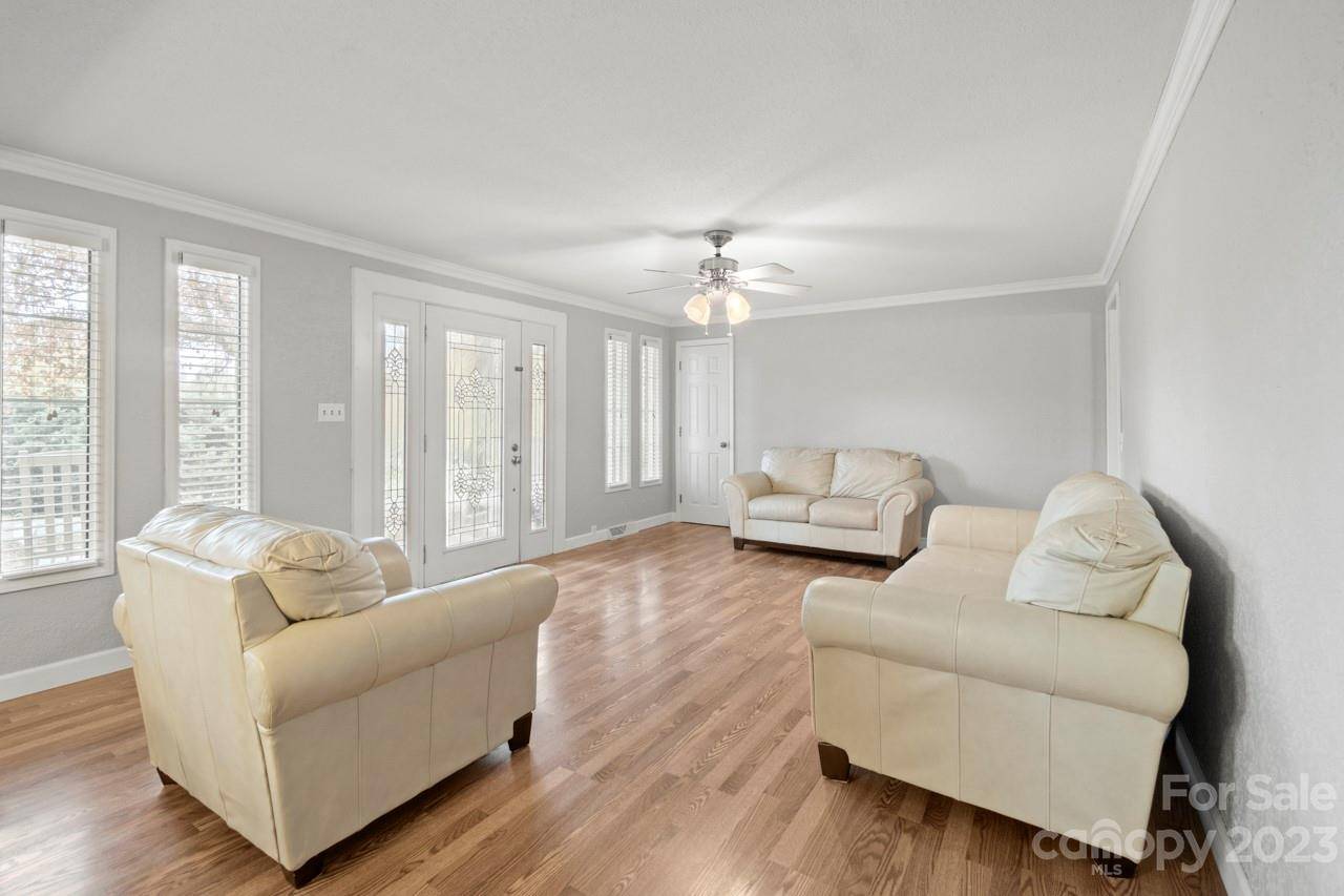 2656 Sandy Ford RD, Newton, NC 28658