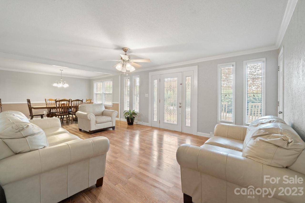 2656 Sandy Ford RD, Newton, NC 28658