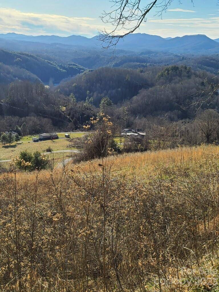310 Sunset Mountain RD, Bakersville, NC 28705