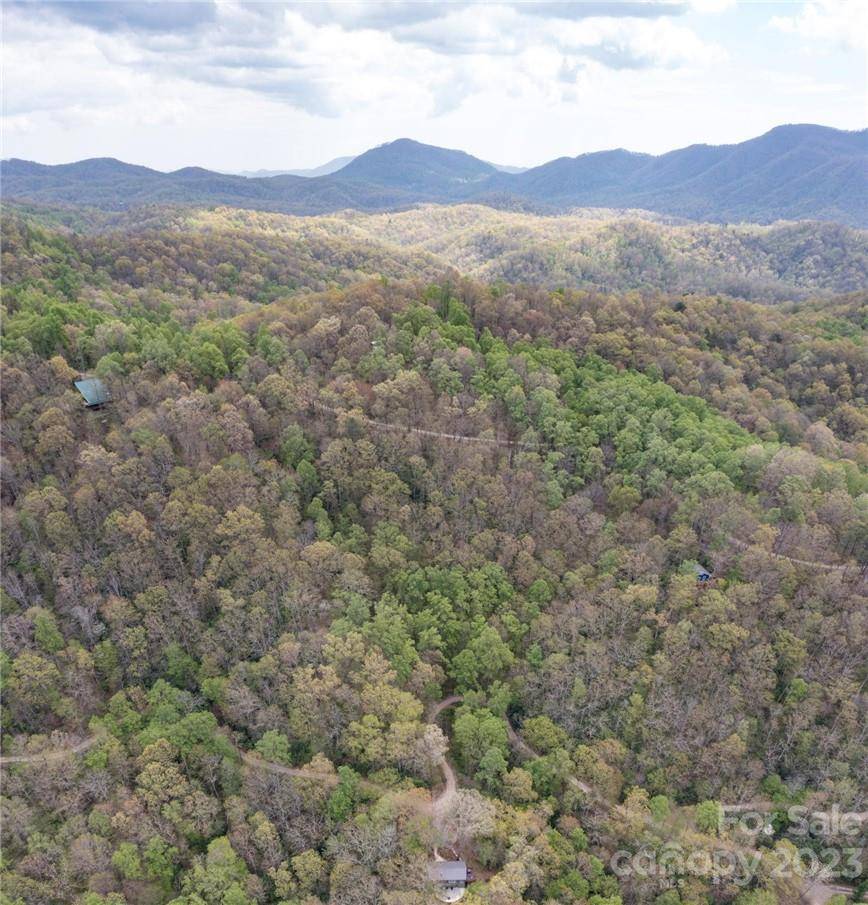 99999 Kimberly RD, Black Mountain, NC 28711