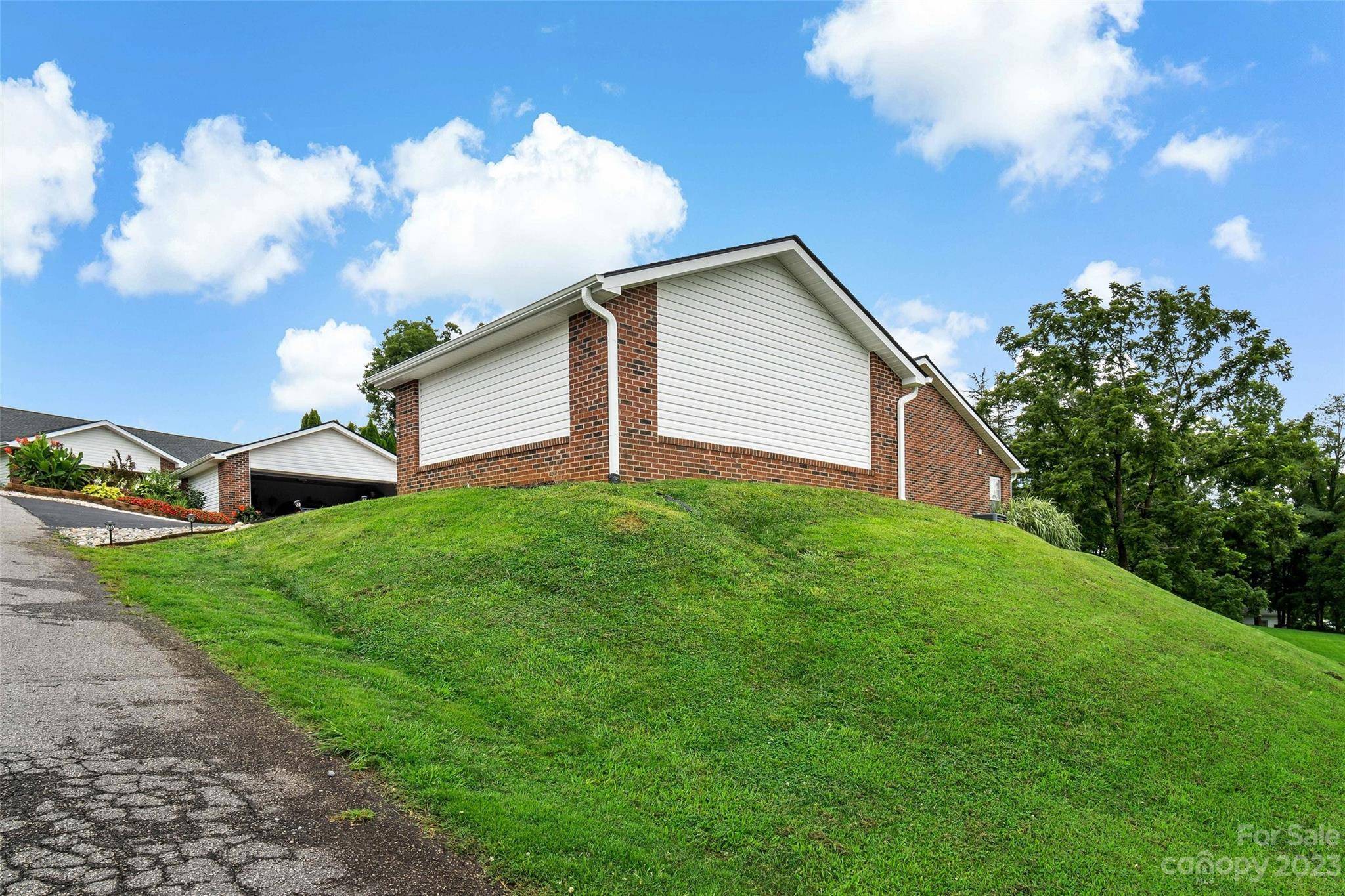 64 Buena Vista RDG #A, Marion, NC 28752