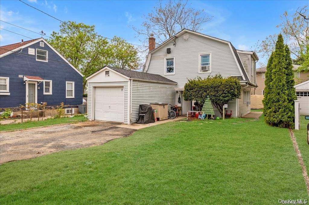 7 Sands Point Road, Port Washington, NY 11050