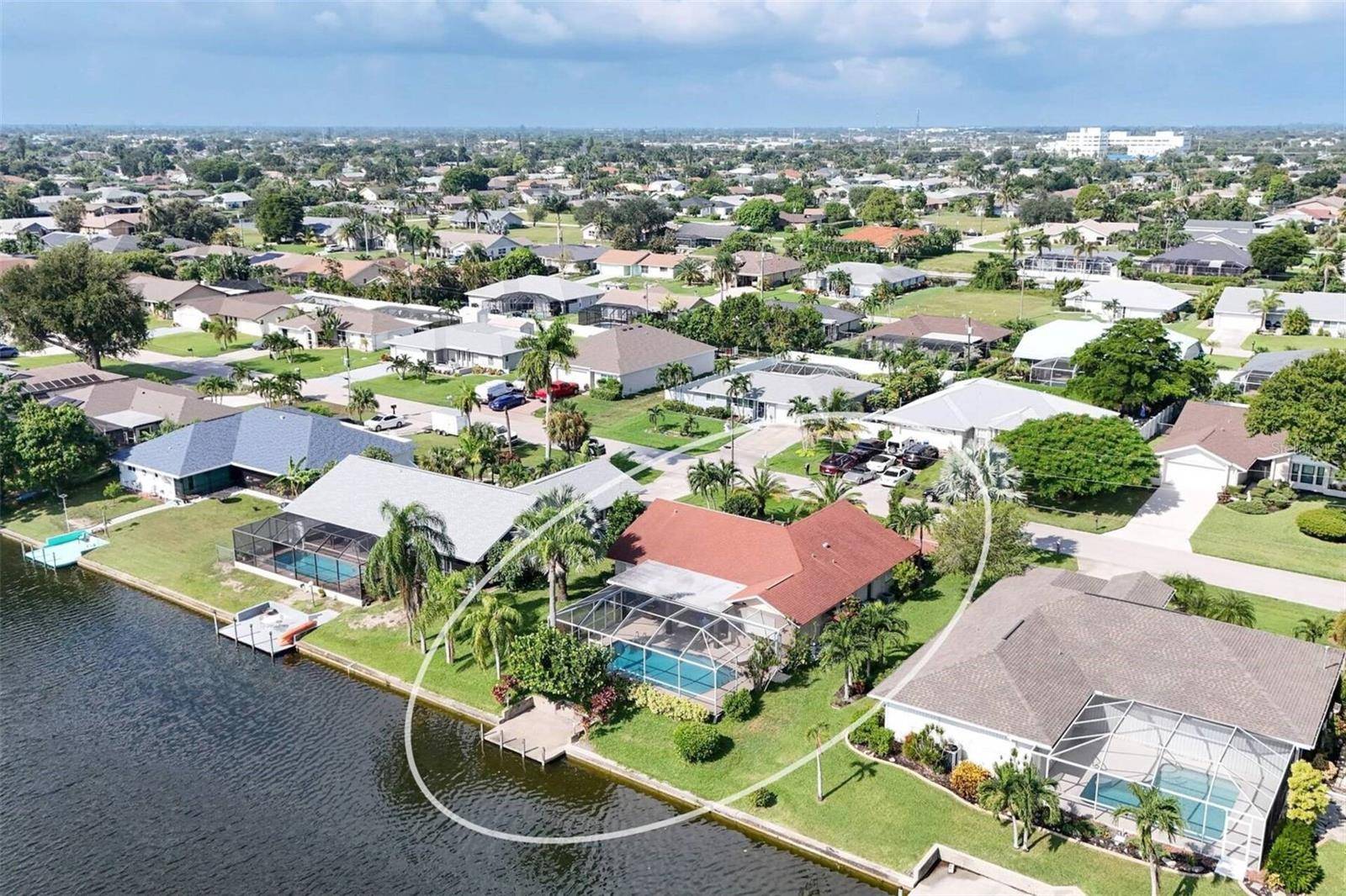 519 SE 20TH CT, Cape Coral, FL 33990
