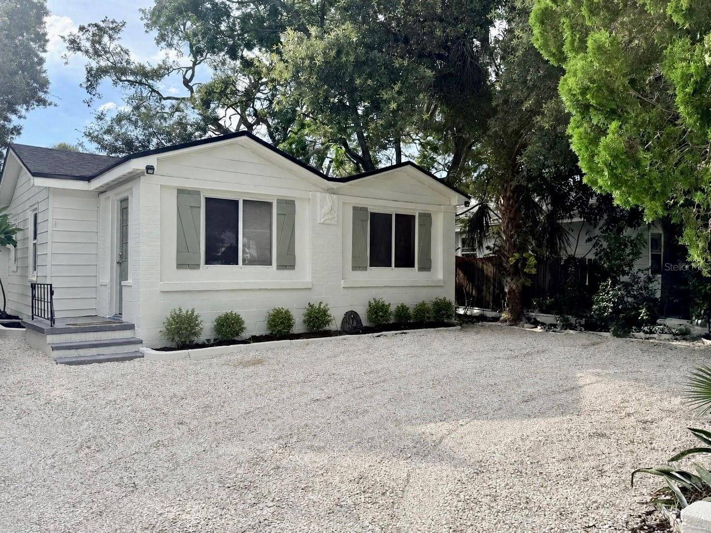1617 43RD ST S, St Petersburg, FL 33711