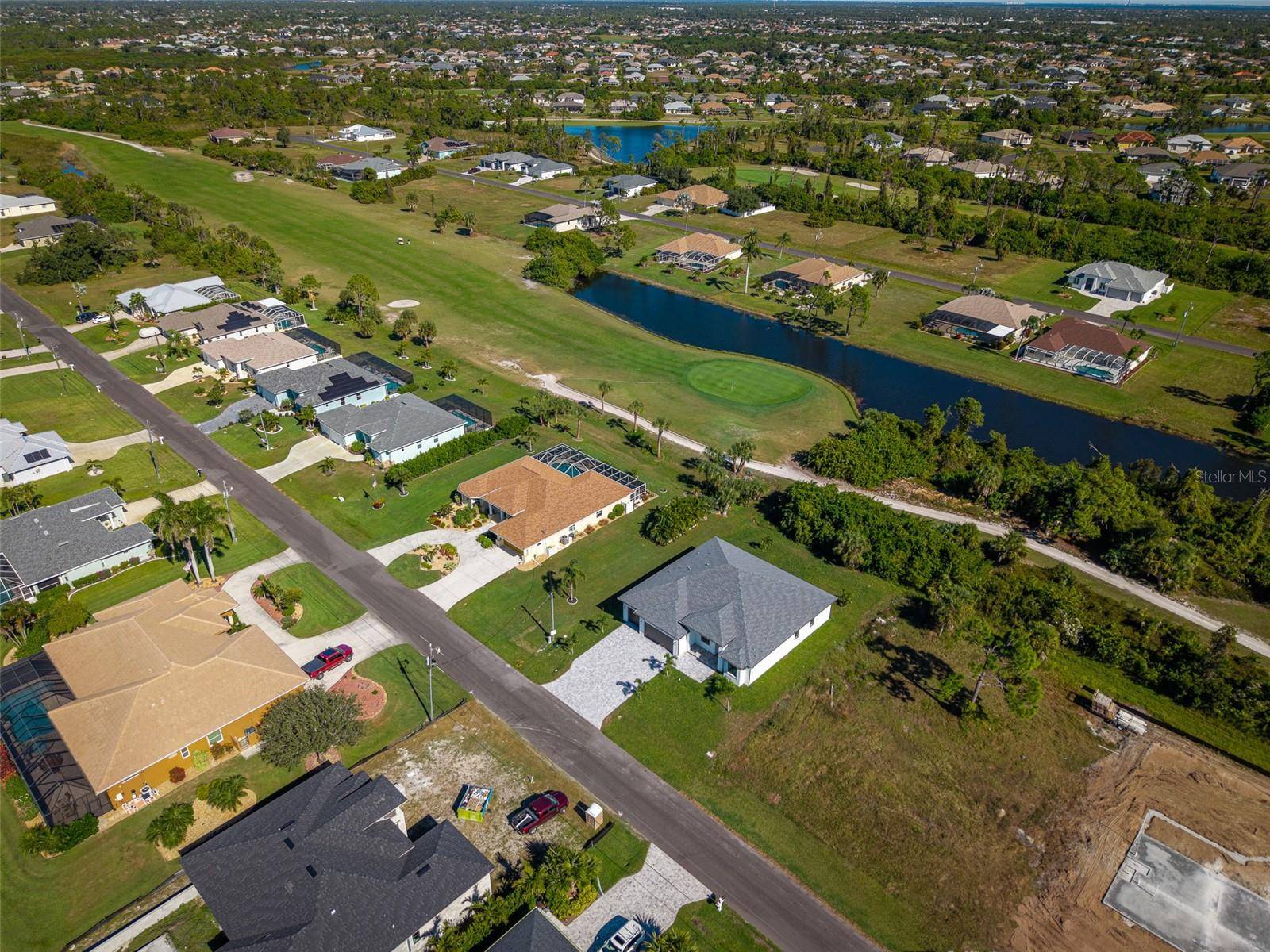 210 TOURNAMENT RD, Rotonda West, FL 33947