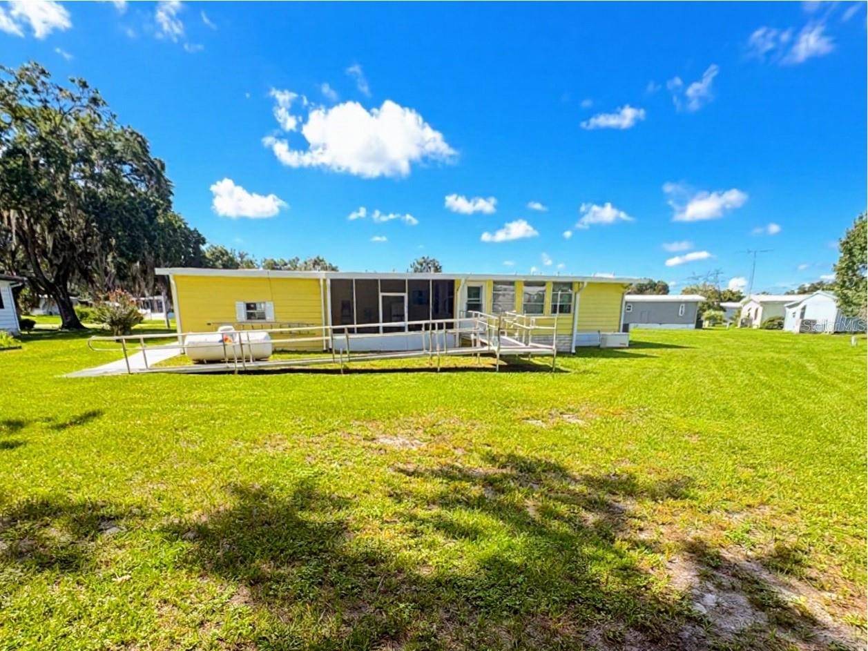 21 N BOBWHITE RD, Wildwood, FL 34785