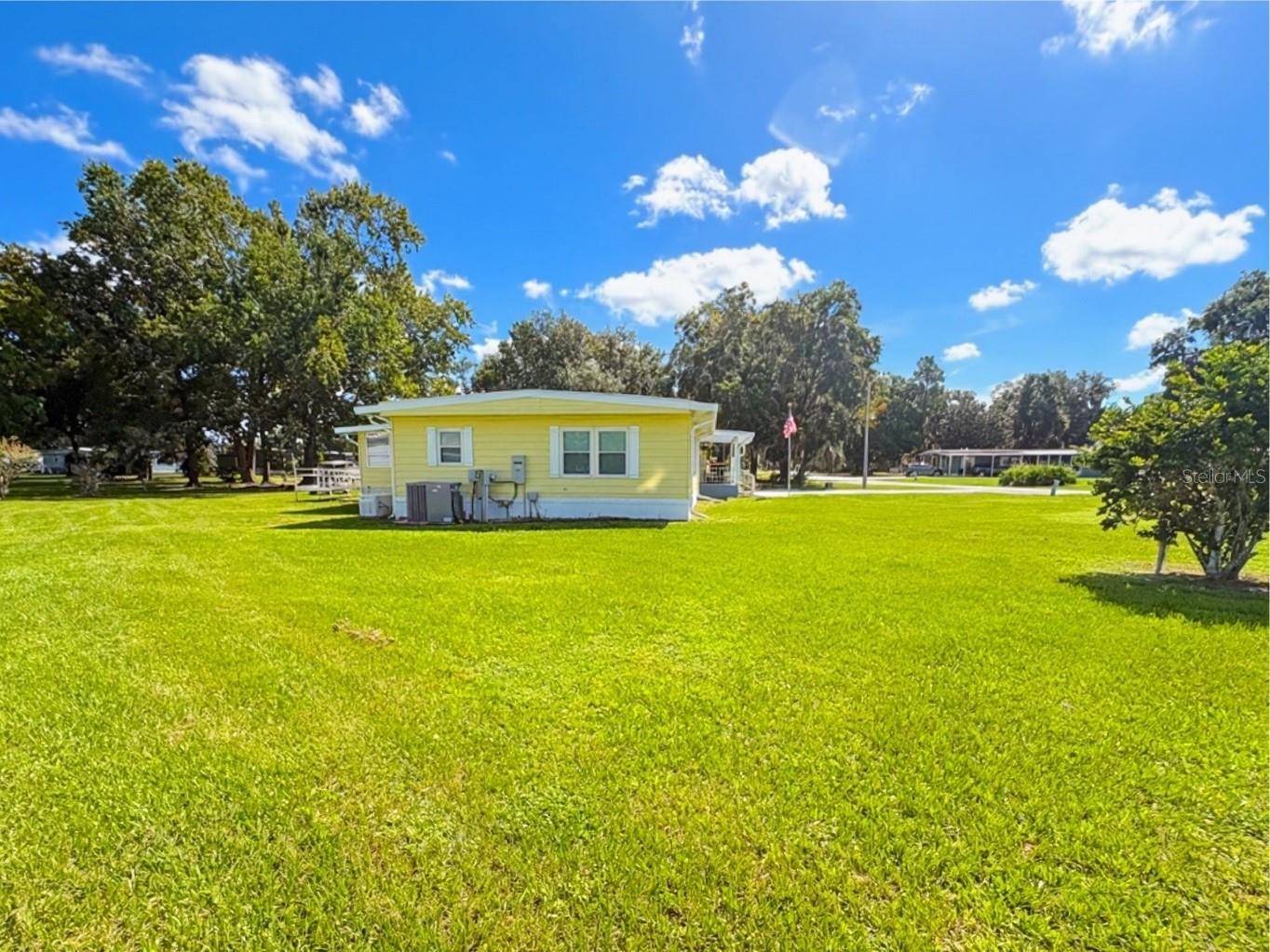 21 N BOBWHITE RD, Wildwood, FL 34785