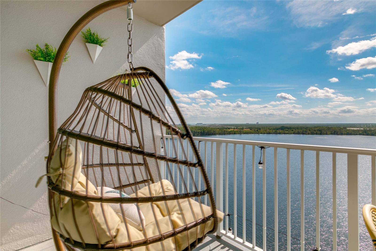 13427 BLUE HERON BEACH DR #1402, Orlando, FL 32821