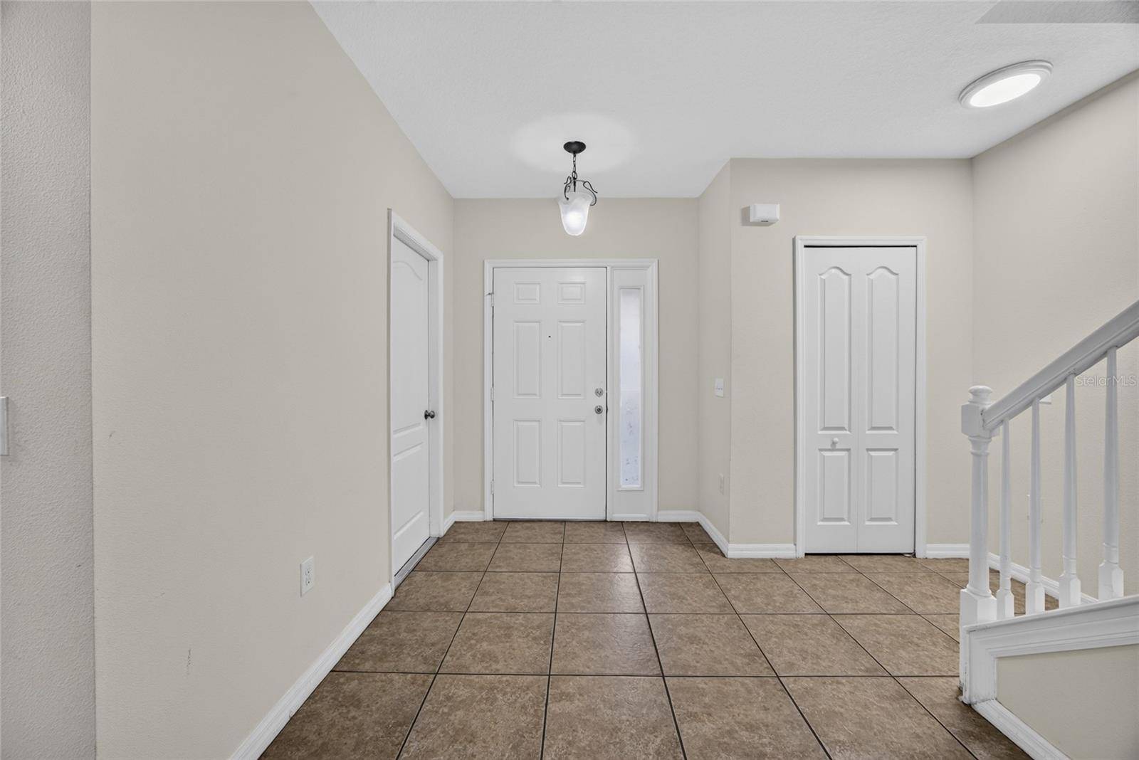 2358 CHATHAM PLACE DR, Orlando, FL 32824