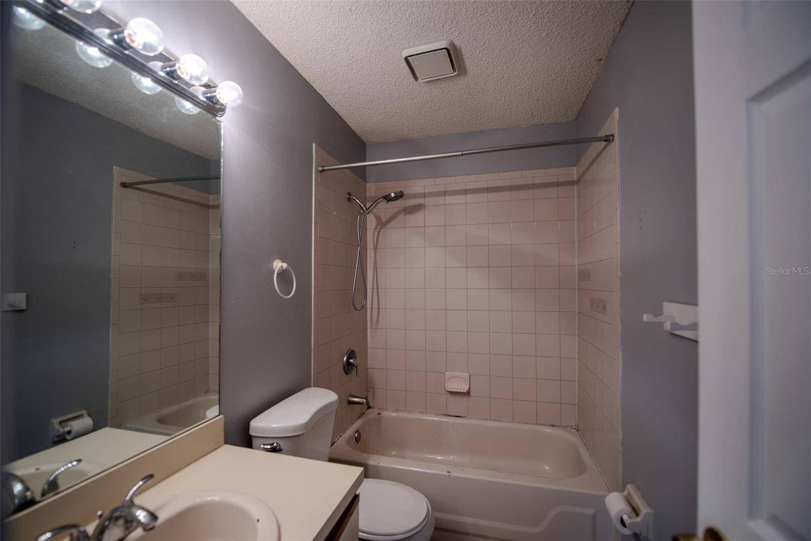 1621 SANDY POINT SQ #61, Orlando, FL 32807