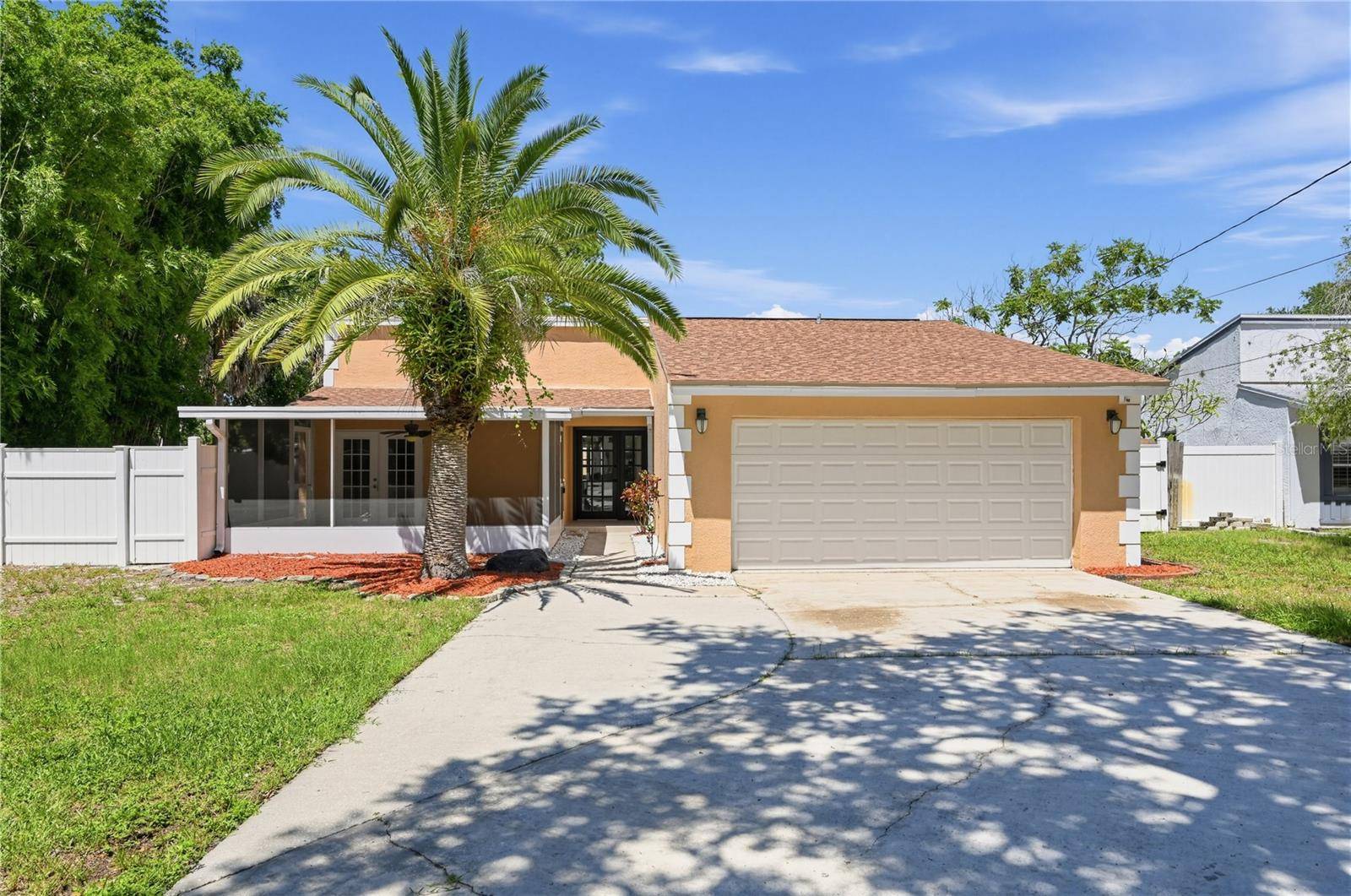 915 SEMINOLE BLVD, Tarpon Springs, FL 34689