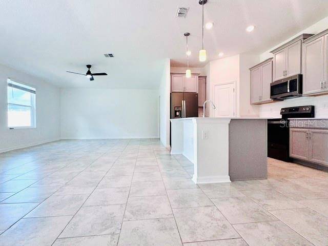 5083 TANZANITE DR, Mount Dora, FL 32757