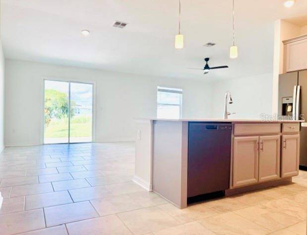 5083 TANZANITE DR, Mount Dora, FL 32757
