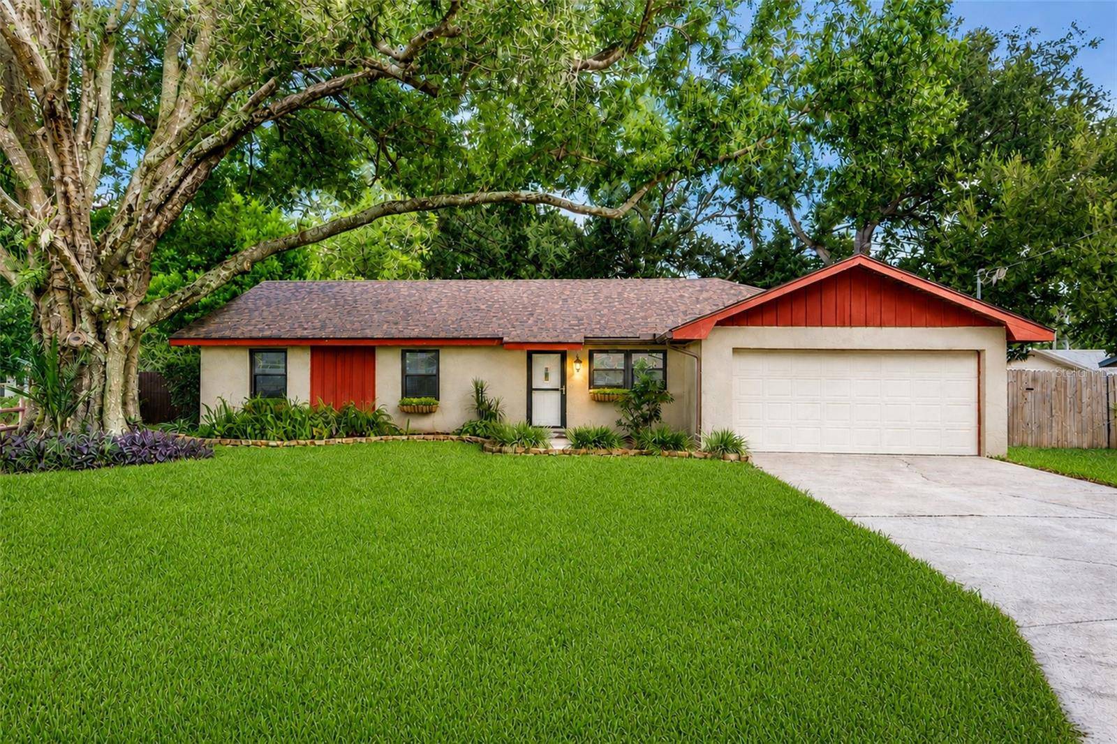 216 SHORE LOOP, Winter Haven, FL 33884