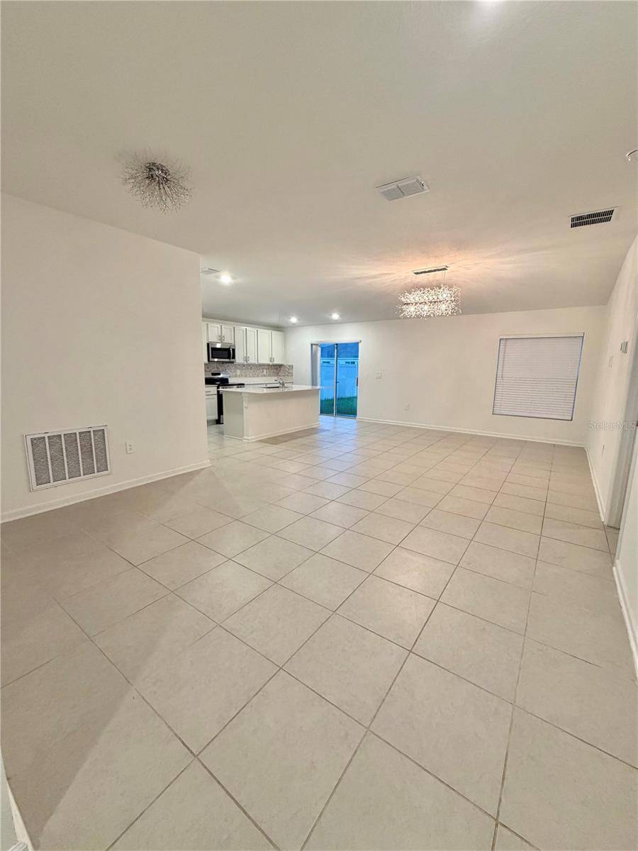 2704 PIONEER TRL, Eagle Lake, FL 33839