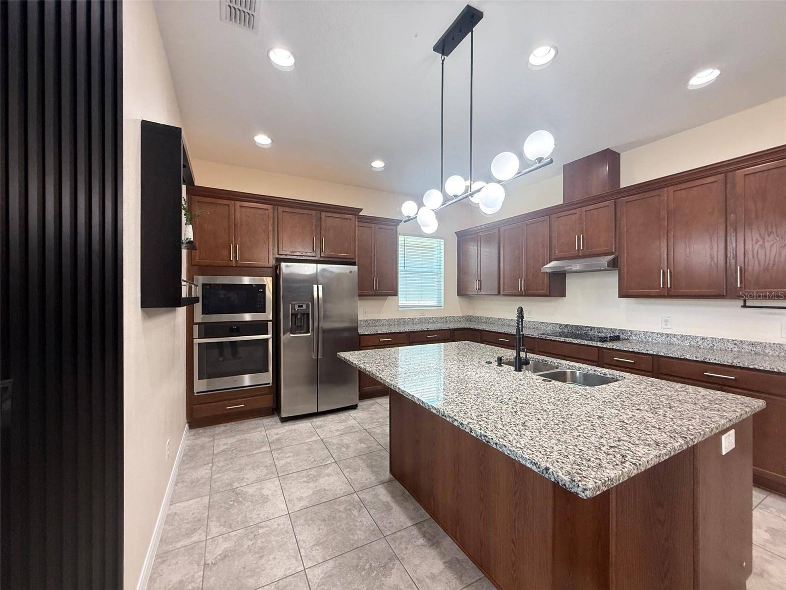2074 BRILLANTE DR, St Cloud, FL 34771