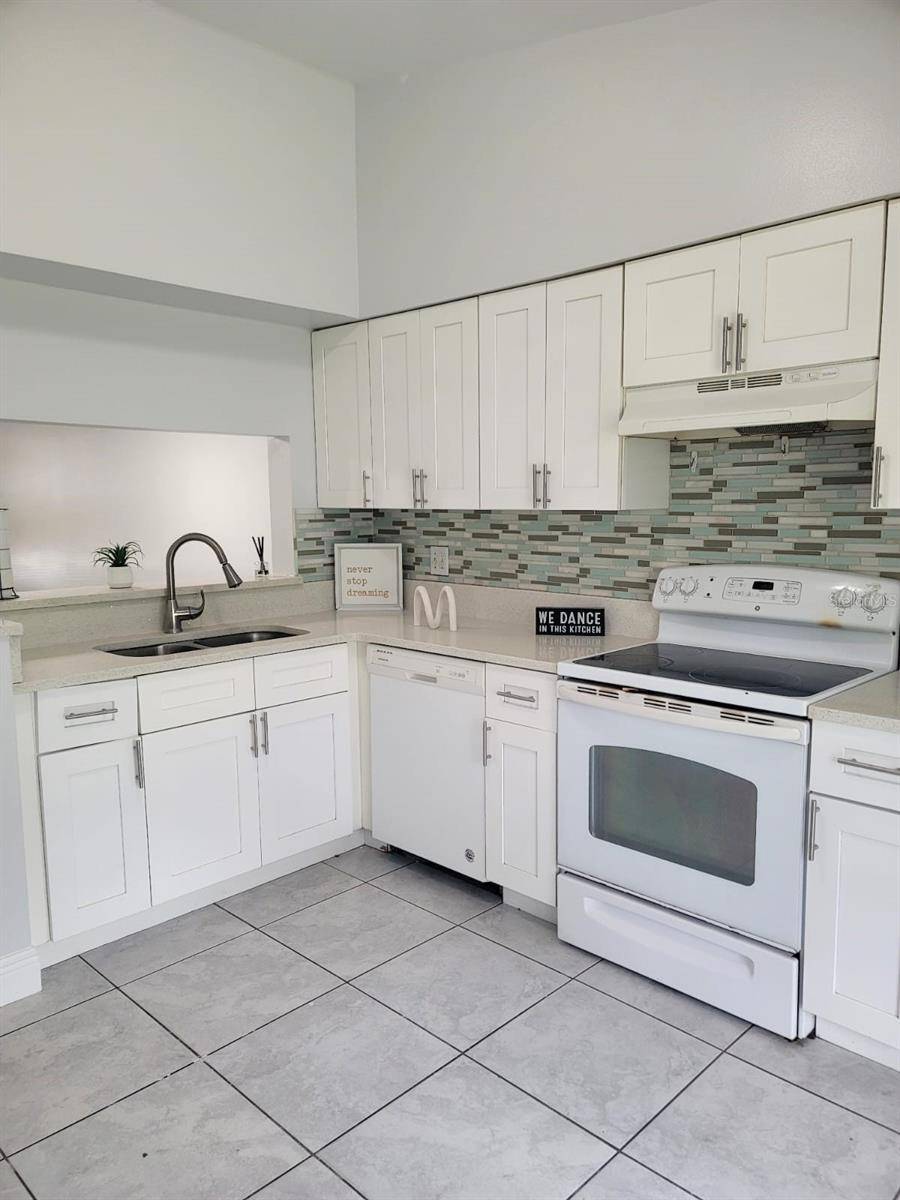 3254 CHESSWOOD AVE, Kissimmee, FL 34741