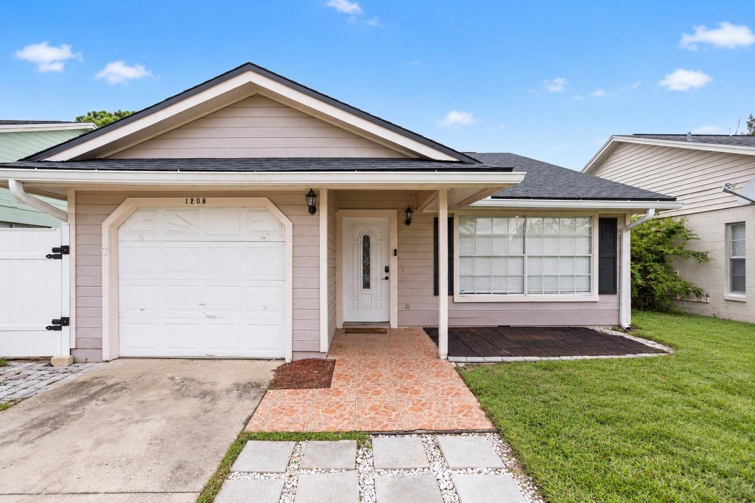 1208 ROMA CT, Orlando, FL 32825