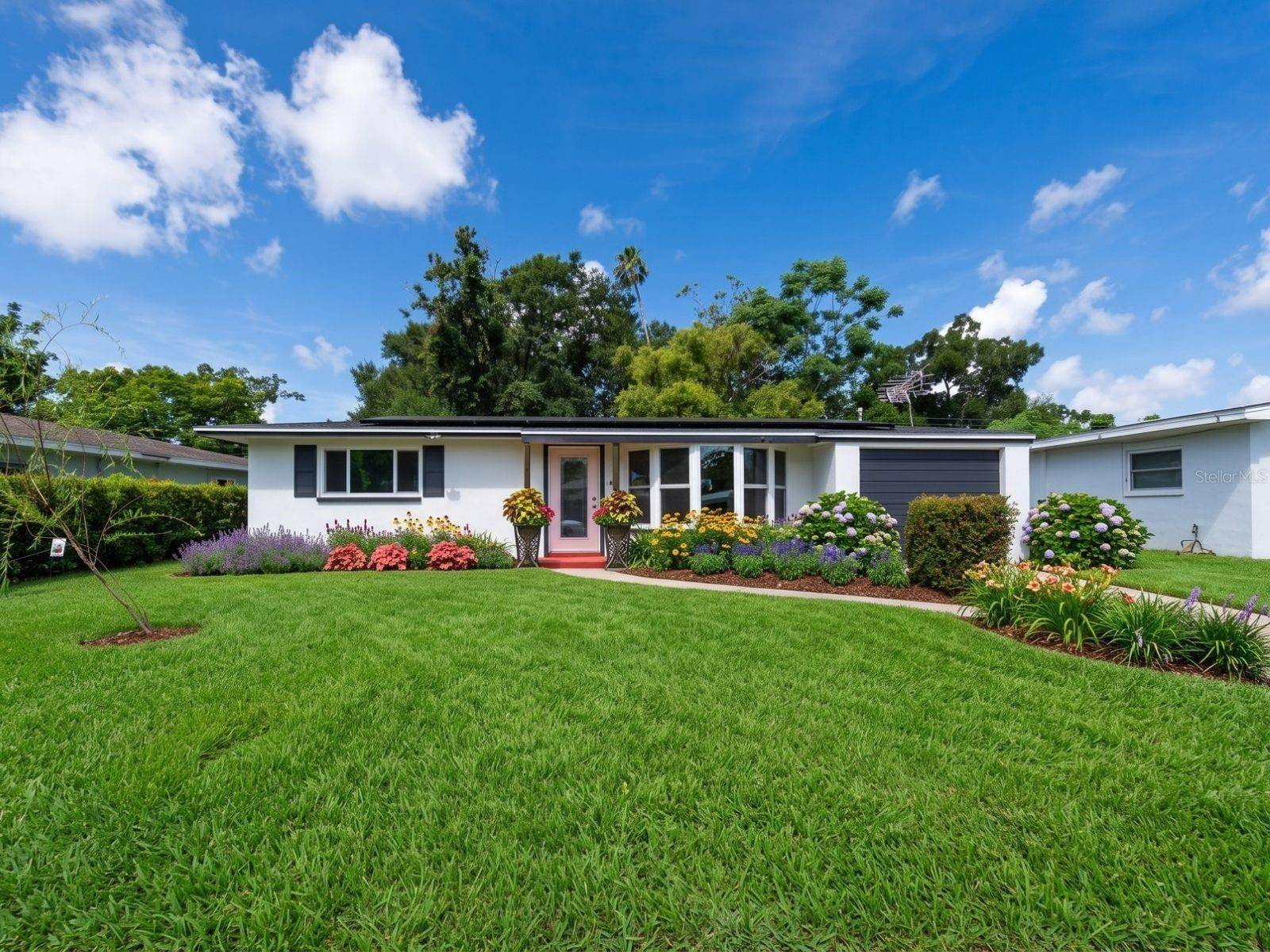 1516 COUNTRY LN W, Clearwater, FL 33759