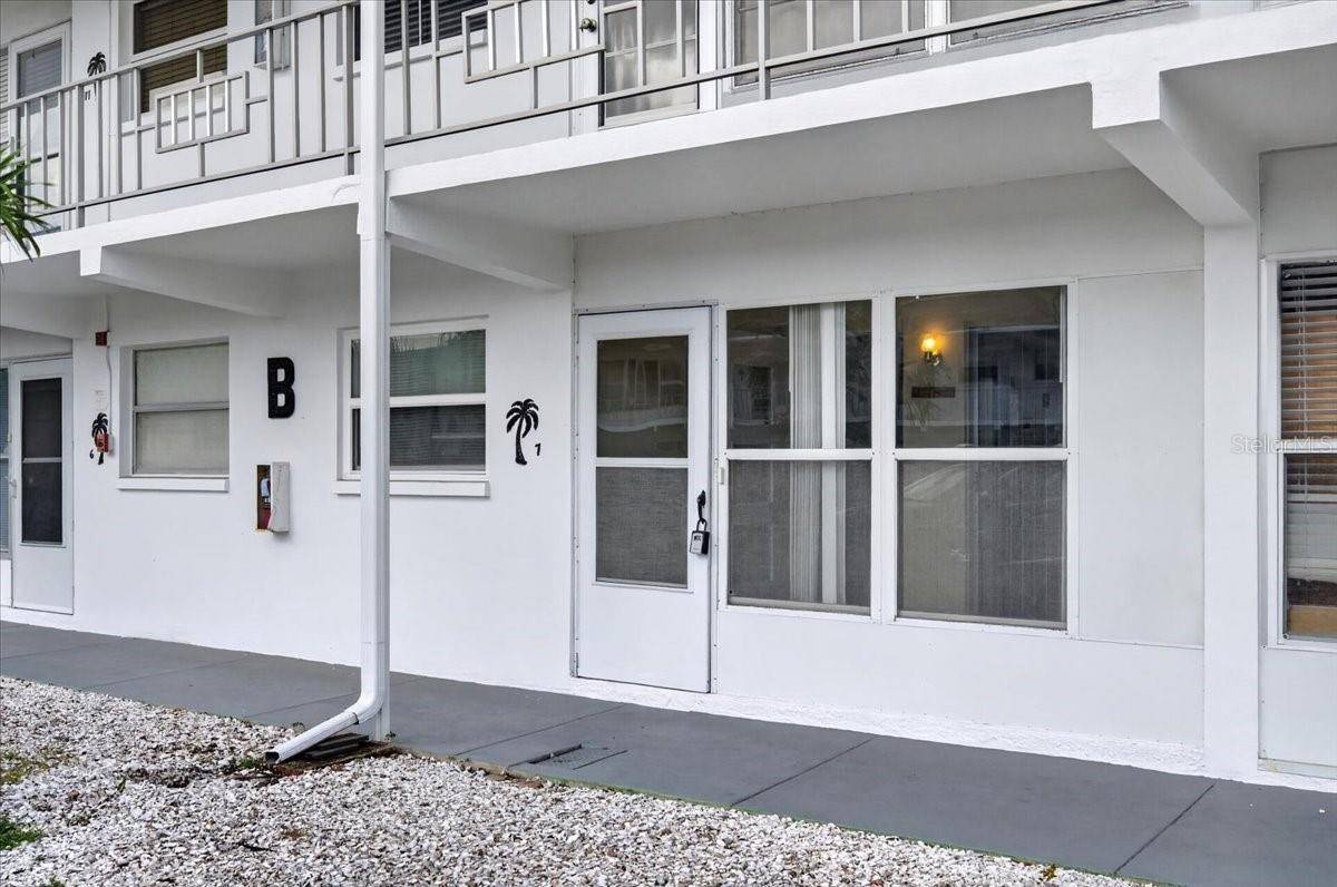 1221 DREW ST #B7, Clearwater, FL 33755