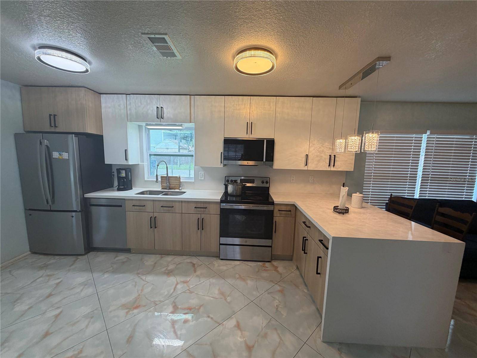 10909 W ELBOW DR, Tampa, FL 33612