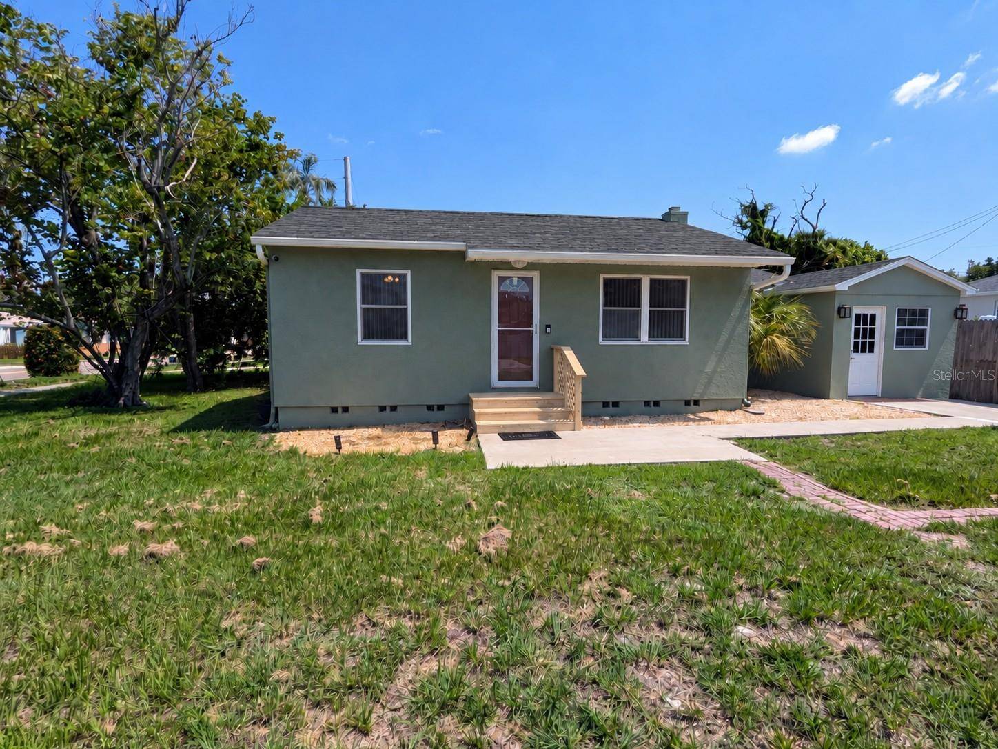 2749 16TH AVE N, St Petersburg, FL 33713