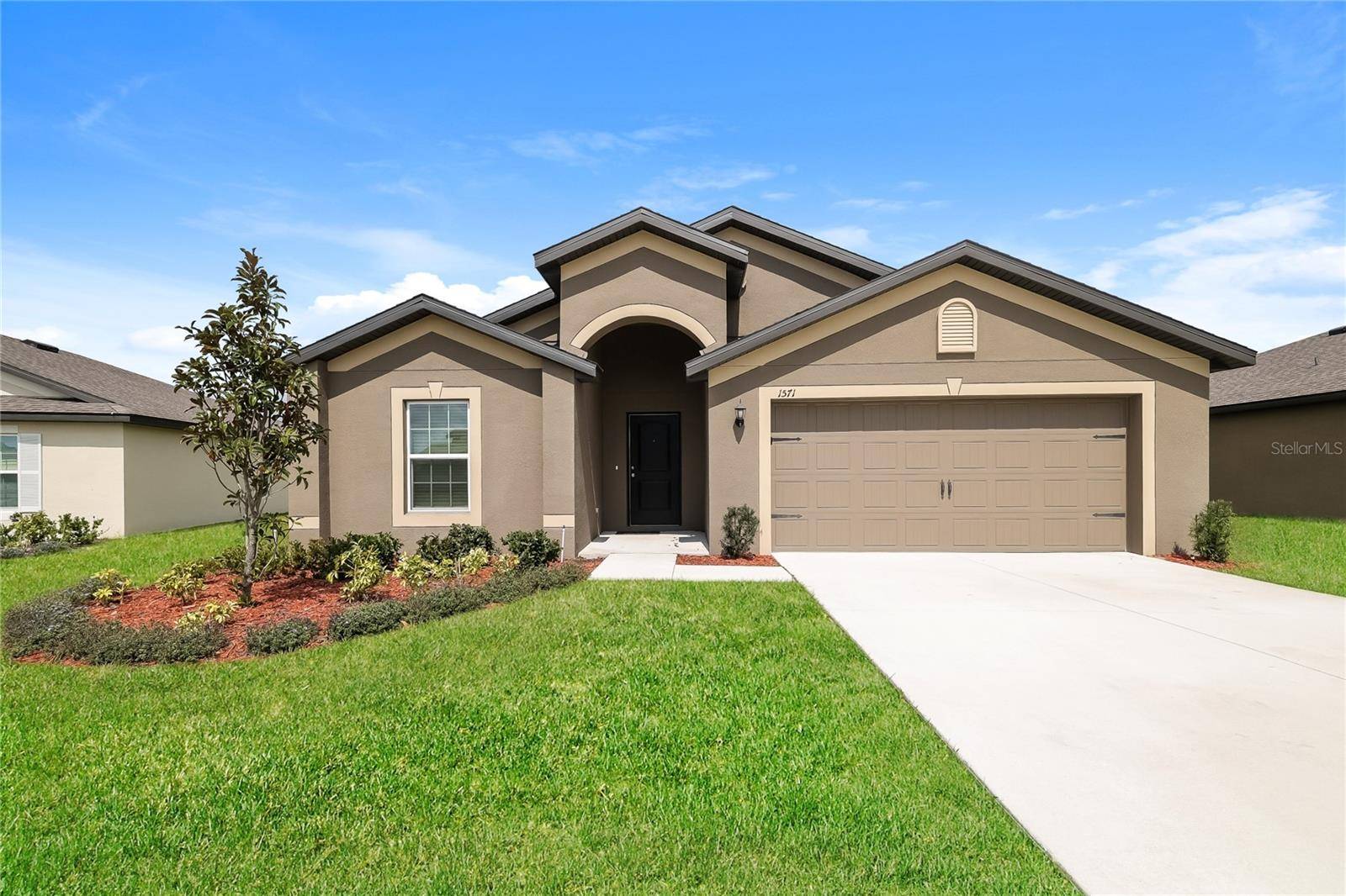 1571 SWAN LAKE CIR, Dundee, FL 33838