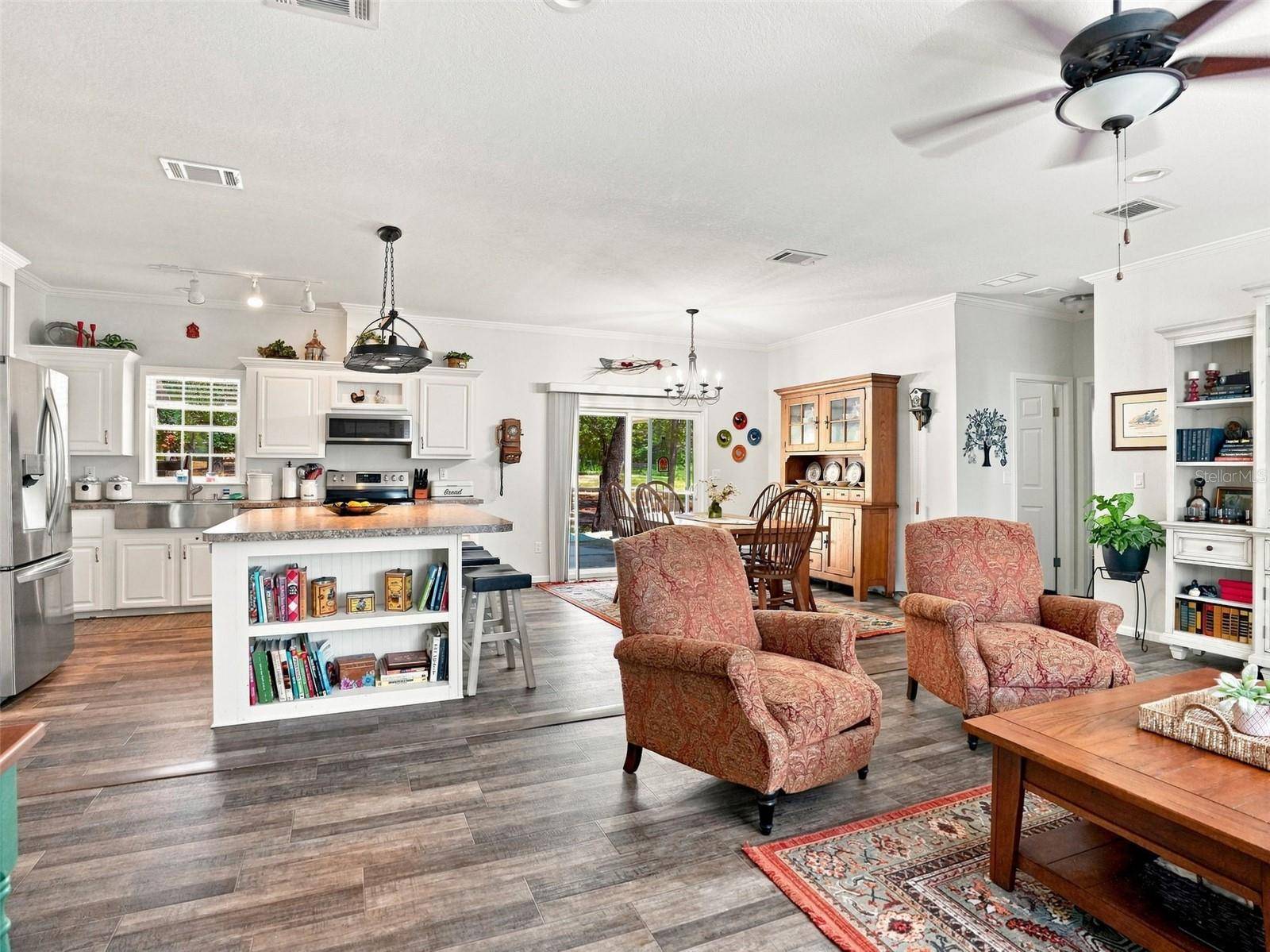 333 SUNCOAST BLVD, Spring Hill, FL 34608