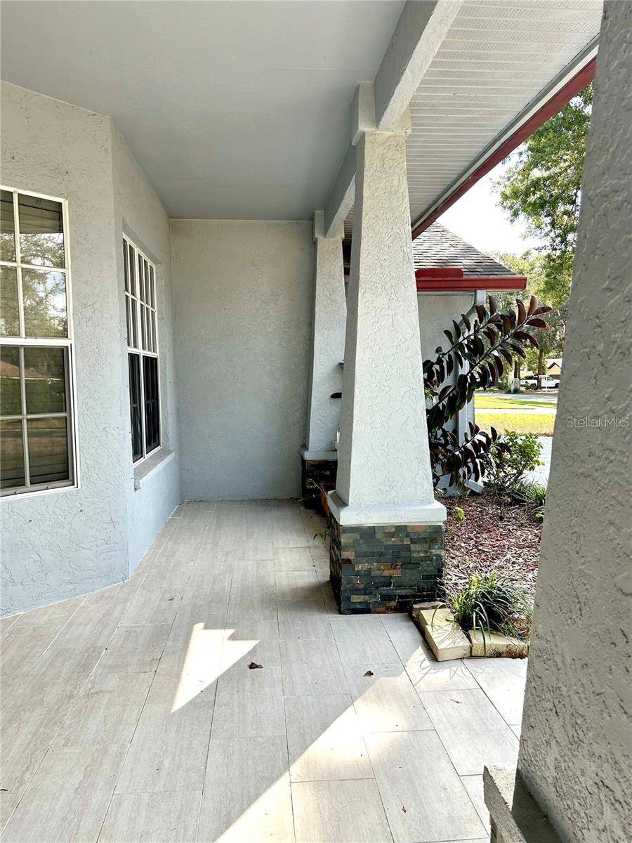 12221 ANNE KENIA DR, Thonotosassa, FL 33592