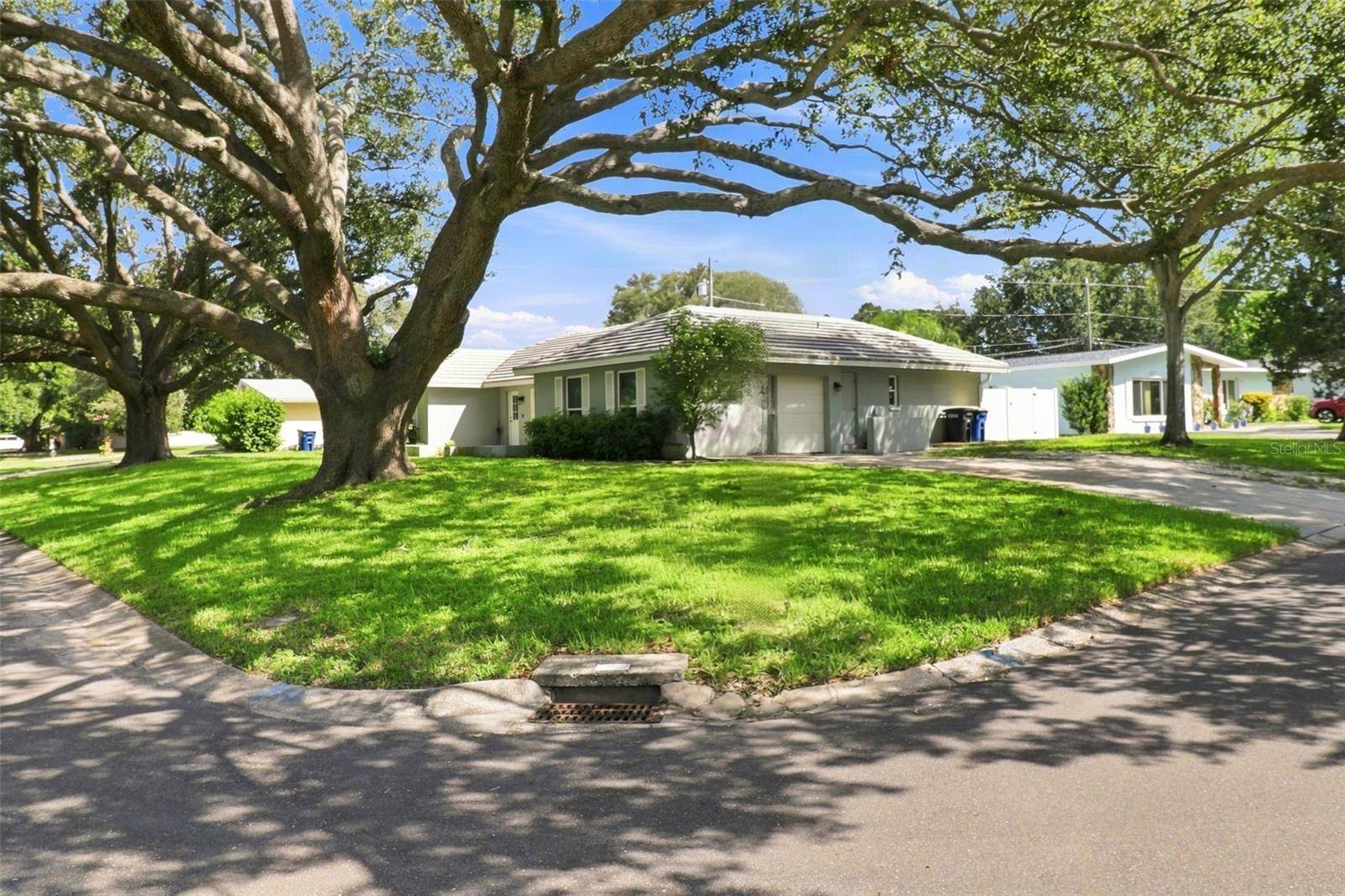 1511 S HILLCREST AVE, Clearwater, FL 33756