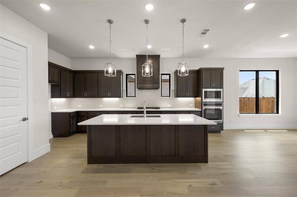 317 Fire Blade Drive, Aledo, TX 76008