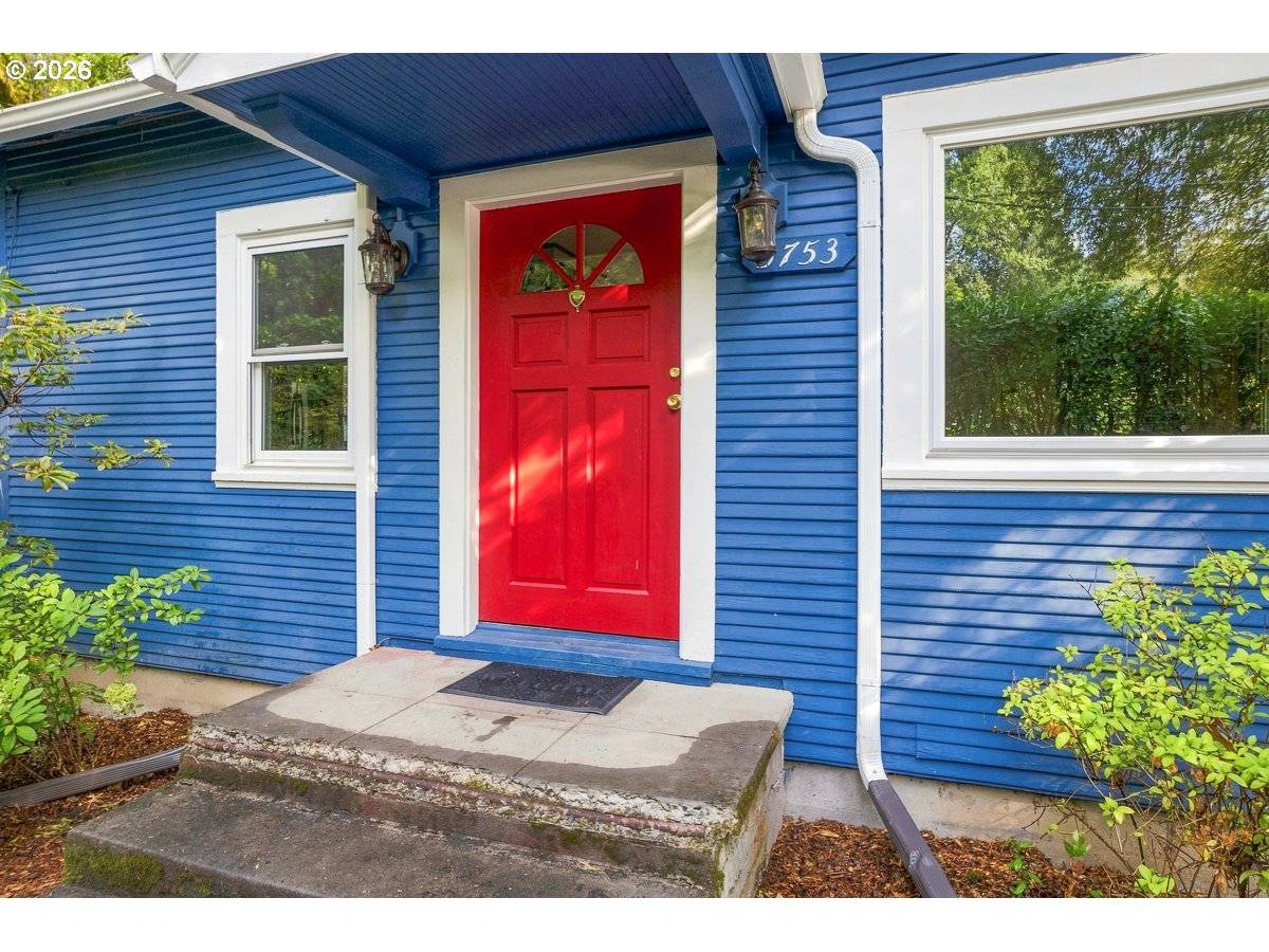 5753 SW VERMONT ST, Portland, OR 97219