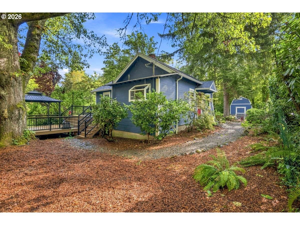 5753 SW VERMONT ST, Portland, OR 97219