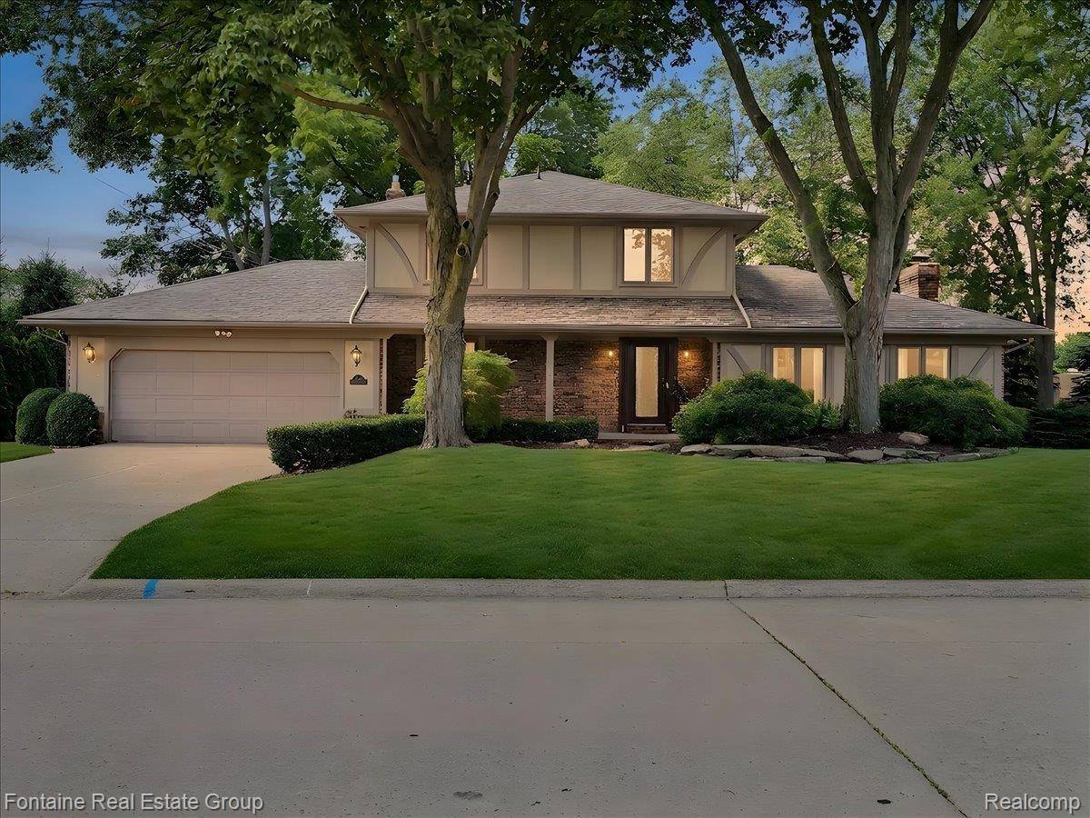 16131 Winchester DR, Northville Township, MI 48168