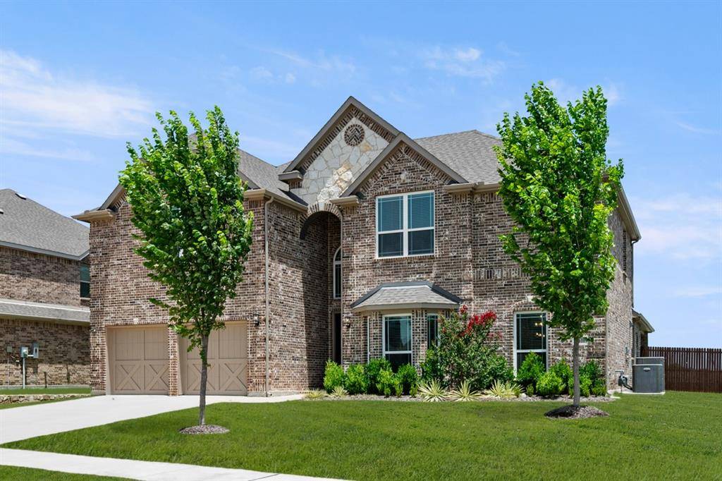 2610 White Plains Drive, Midlothian, TX 76065